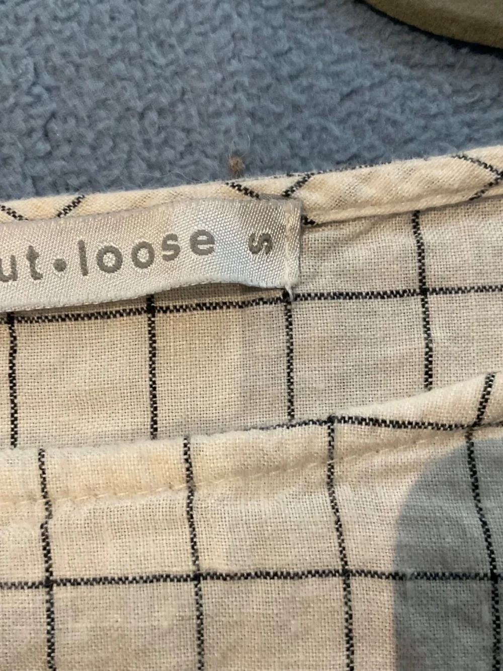 Cut Loose Linen Top - Picture 4 of 6